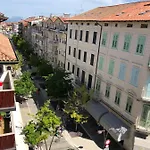 La Croma Апартаменты *